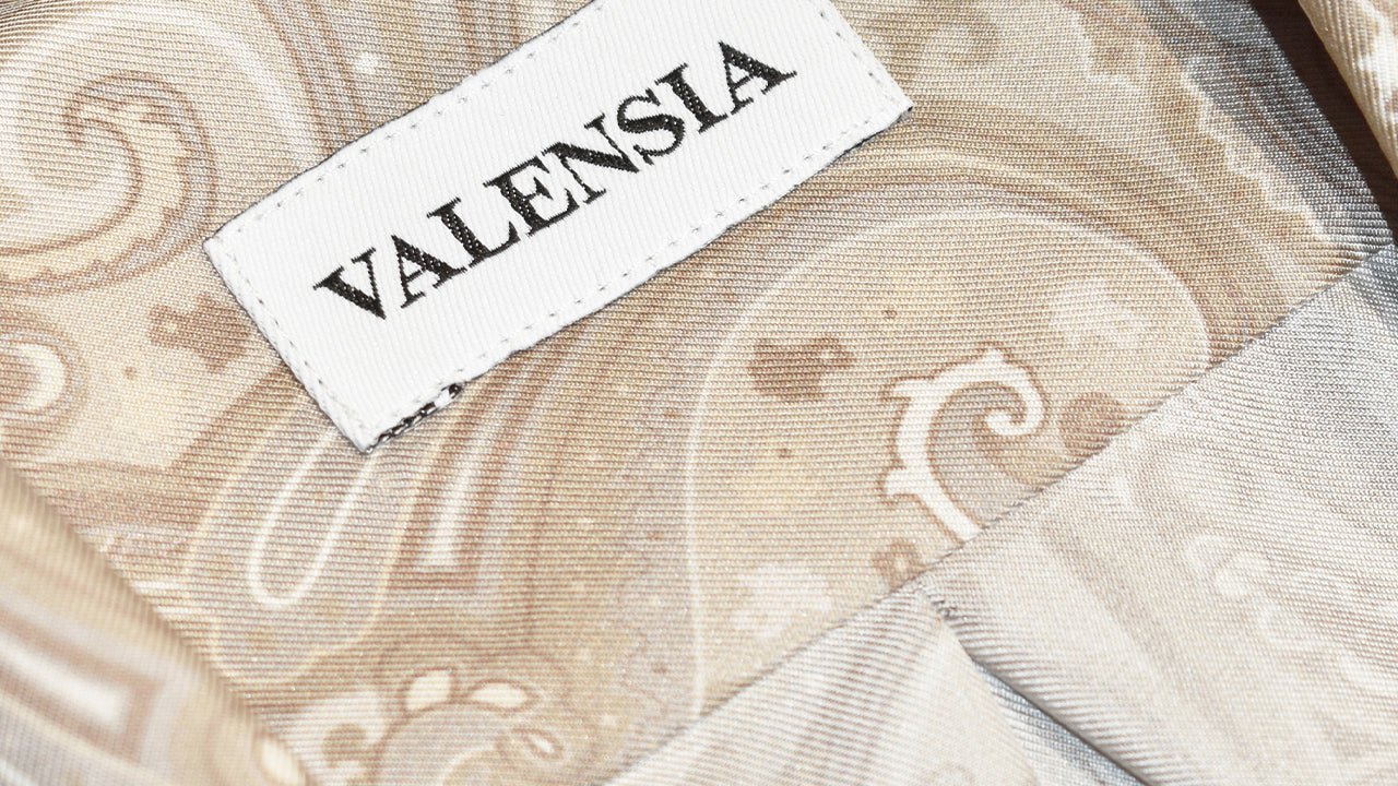 Camicia Seta Fantasia Valensia Beige: storia e artigianalità - Valensia