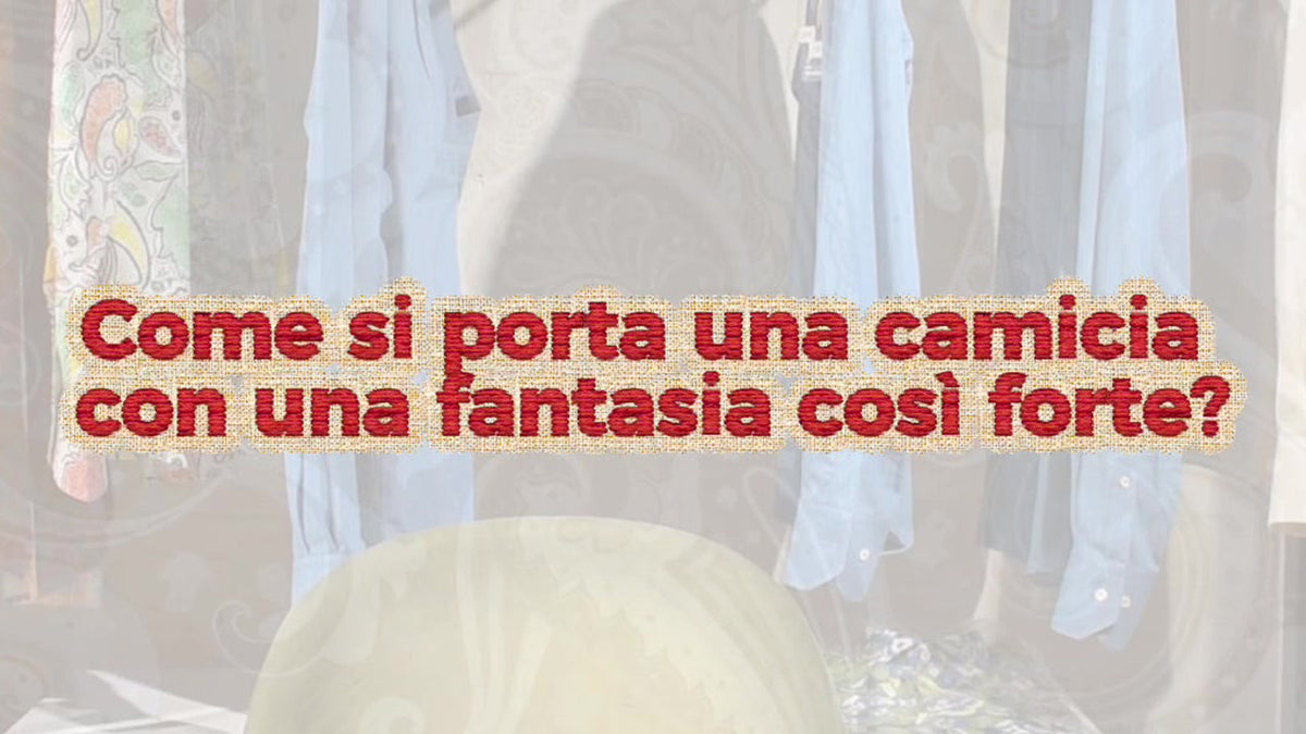 Come abbinare una camicia a fantasia: la seta blu Valensia con il pantalone verde militare
