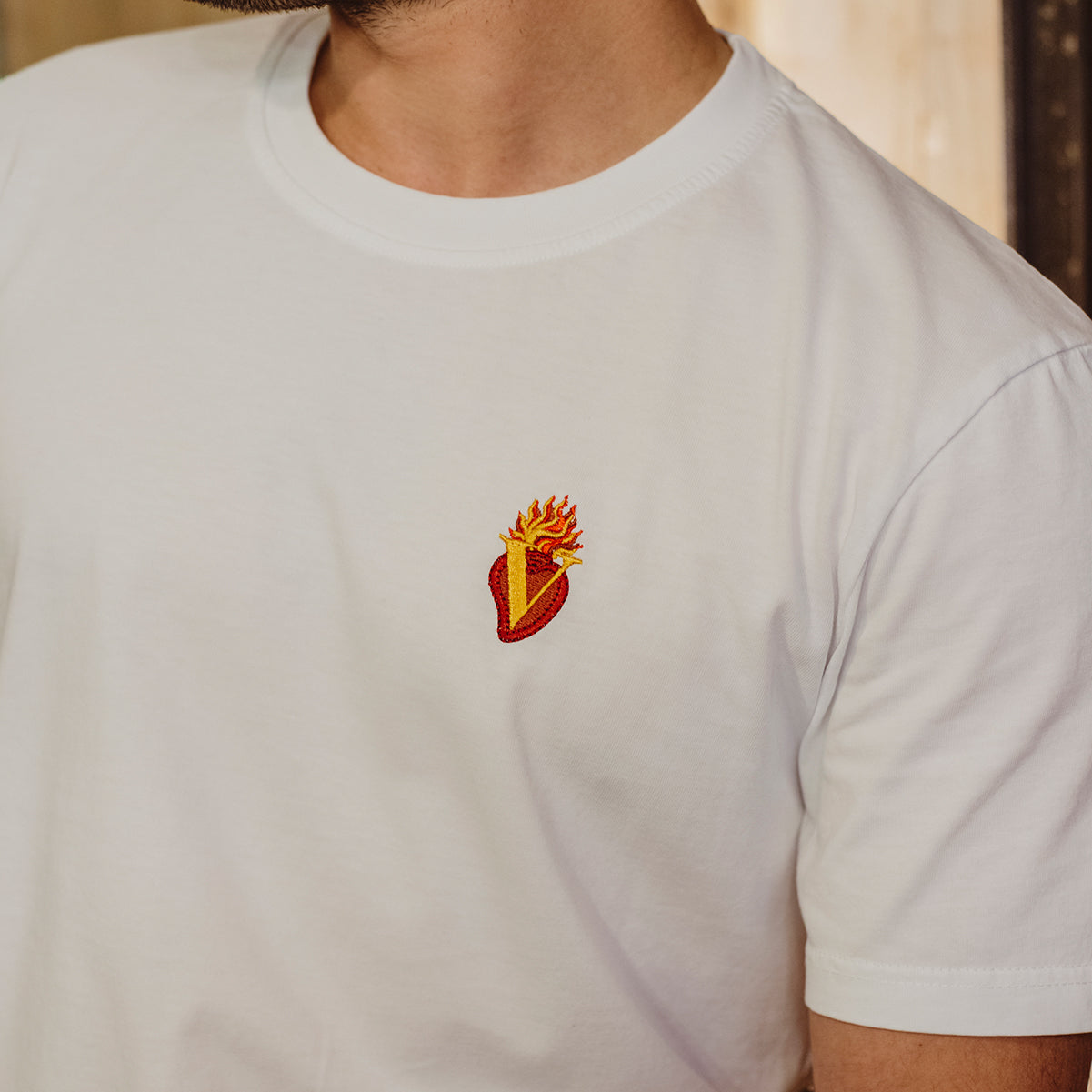 Magliette e accessori| Design esclusivo, dettagli ricercati - VALENSIA MODA